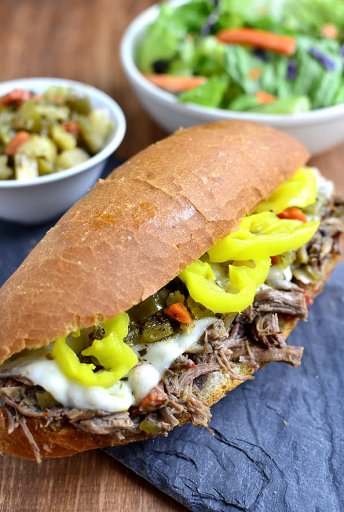 Crock-Pot-Italian-Beef-Sandwiches-09_mini.jpg