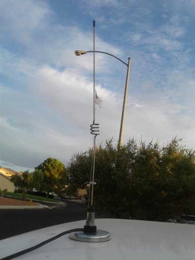 Scanner-Ham antenna mag mount.jpg