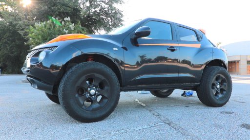 Putting Jeep Wheels on a Nissan Juke.jpg