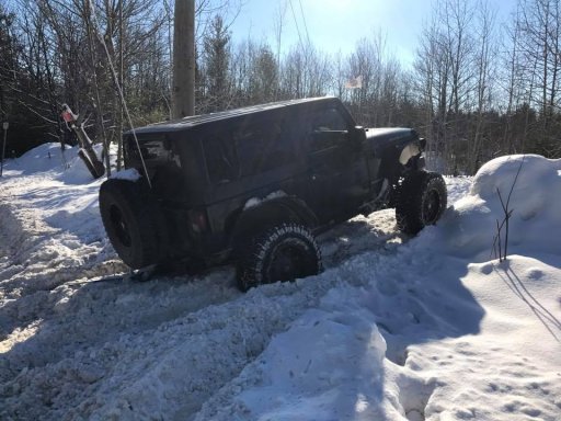Jeep in the snow 2 .jpg