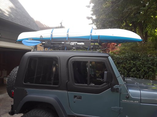 Kayak on Jeep.14.jpg