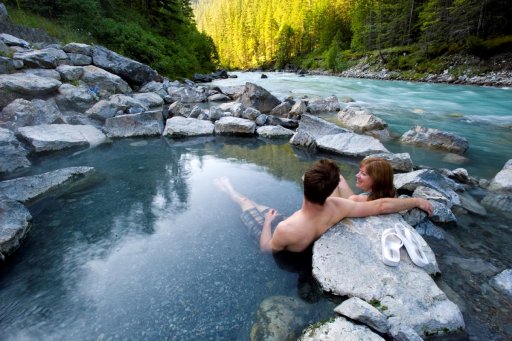 lussier-hot-springs-parc-whiteswan-lake.jpg