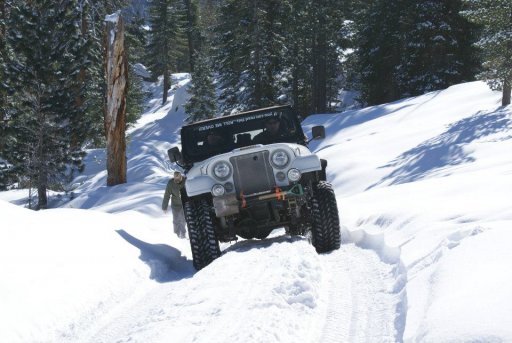 Jeep Snow.jpg