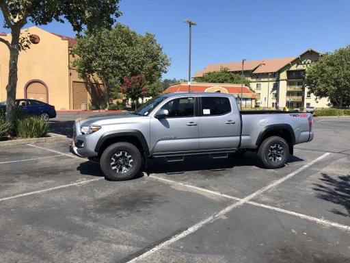 2020 TRD OFF ROAD.JPG