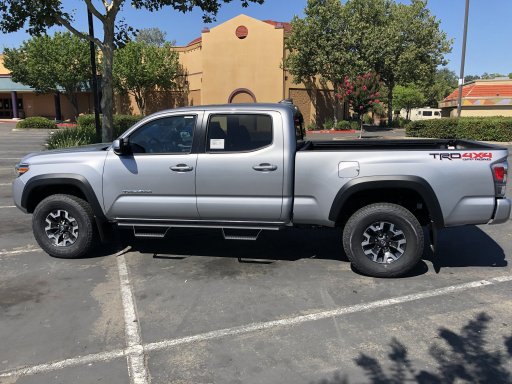 2020 TRD OFF ROAD 2.JPG