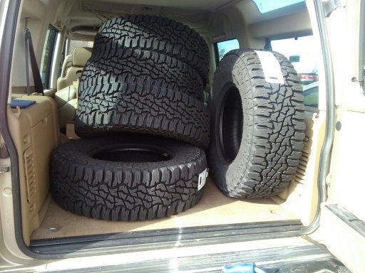 LRD2 new tires.jpg