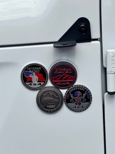 BadgesJeep.jpg