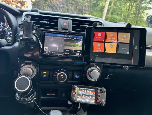9b.%20Center%20Dash%20-%20Stereo.jpeg
