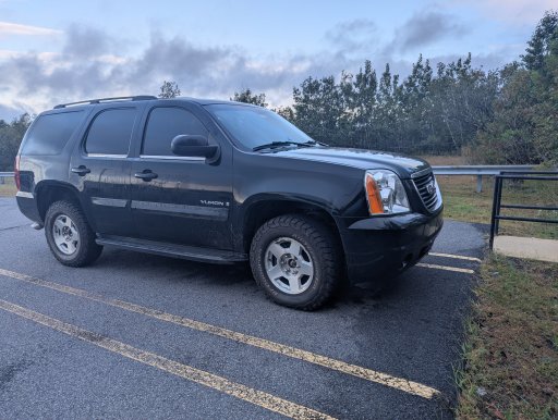 GMC Yukon.jpg