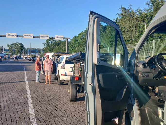 Checkin Ferry.jpeg Checkin Ferry.jpeg