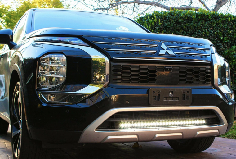 2022+ Mitsubishi Outlander Single 30in Light Bar.png