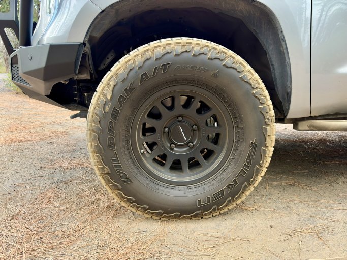 19_Wheel_and_tire.jpg