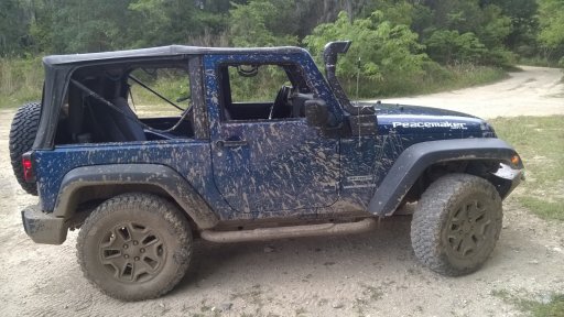 muddy_jeep.jpg