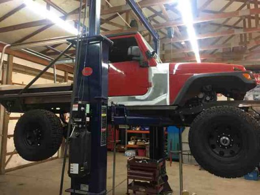 FrankenJeep-Liftpic.jpg