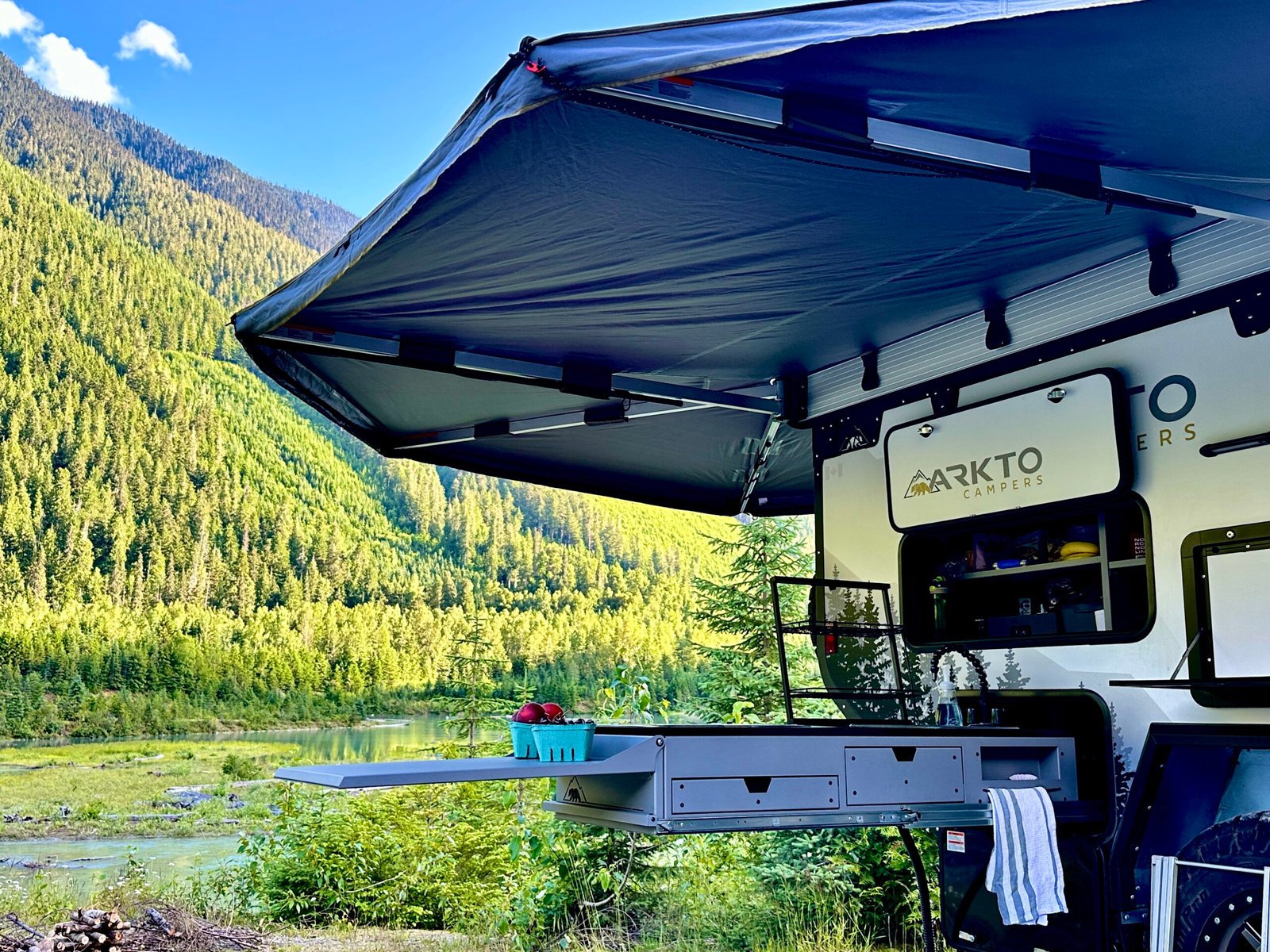 arktocampers.com